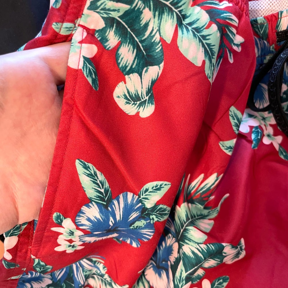 Brooklyn Surf Men's Red Floral Swim Board Shorts - Picture 7 of 11